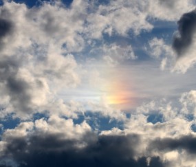 怀孕四个半月胎动不是很明显正常吗