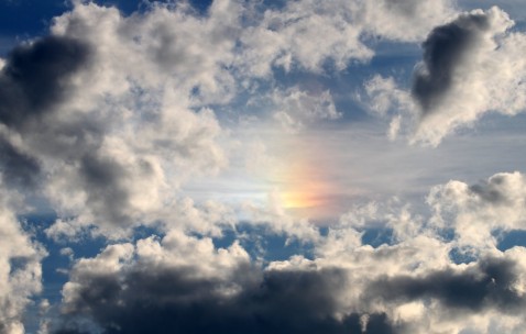 怀孕四个半月胎动不是很明显正常吗