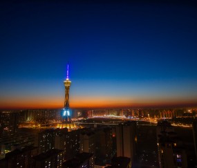 小孩发烧喜欢嗜睡（小孩发烧喜欢嗜睡什么原因）