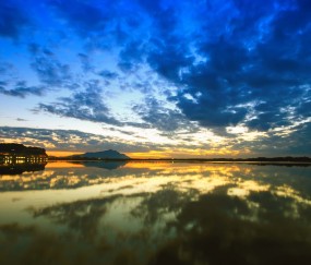小孩发烧退烧药间隔多久喝一次（小孩发烧吃退烧药间隔多少时间才吃）