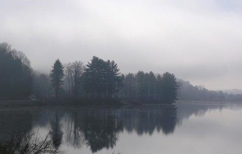 小孩手脚凉发抖不发烧（小孩子手脚发冷,全身发抖,又没发烧,是怎么回事?）