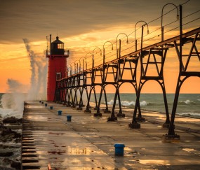 怀孕初期右胸下面痛（孕早期右胸下方隐隐作痛）