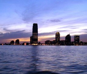 怀孕初期一碰乳头疼是什么原因呢（怀孕初期乳头一碰就疼会持续多久）