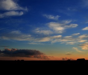 小孩发烧降不下来急（小孩发烧降不下来怎么办）