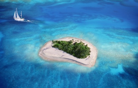 小孩发烧给他吃点什么（嗯小孩发烧应该吃点什么好）