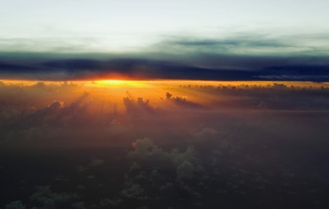 孕妇怀孕初期可以喝甜牛奶吗（孕妇可以喝甜味牛奶吗）